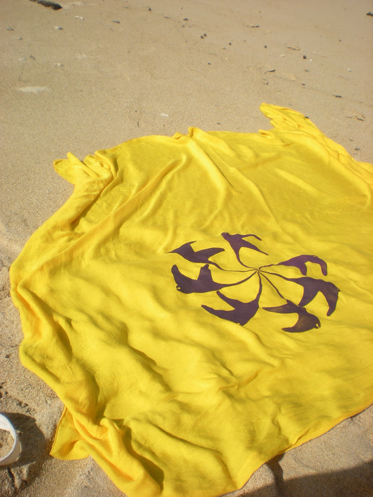 Manta Ray Flower Sarong