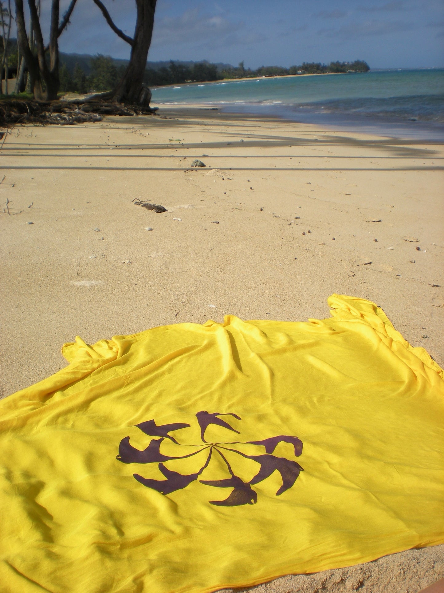 Manta Ray Flower Sarong