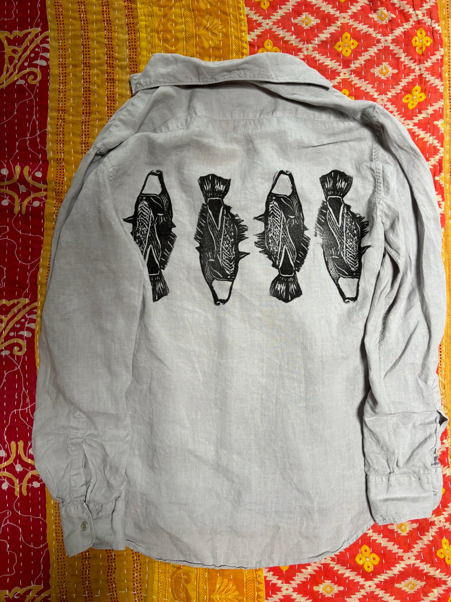 Humuhumu print button down
