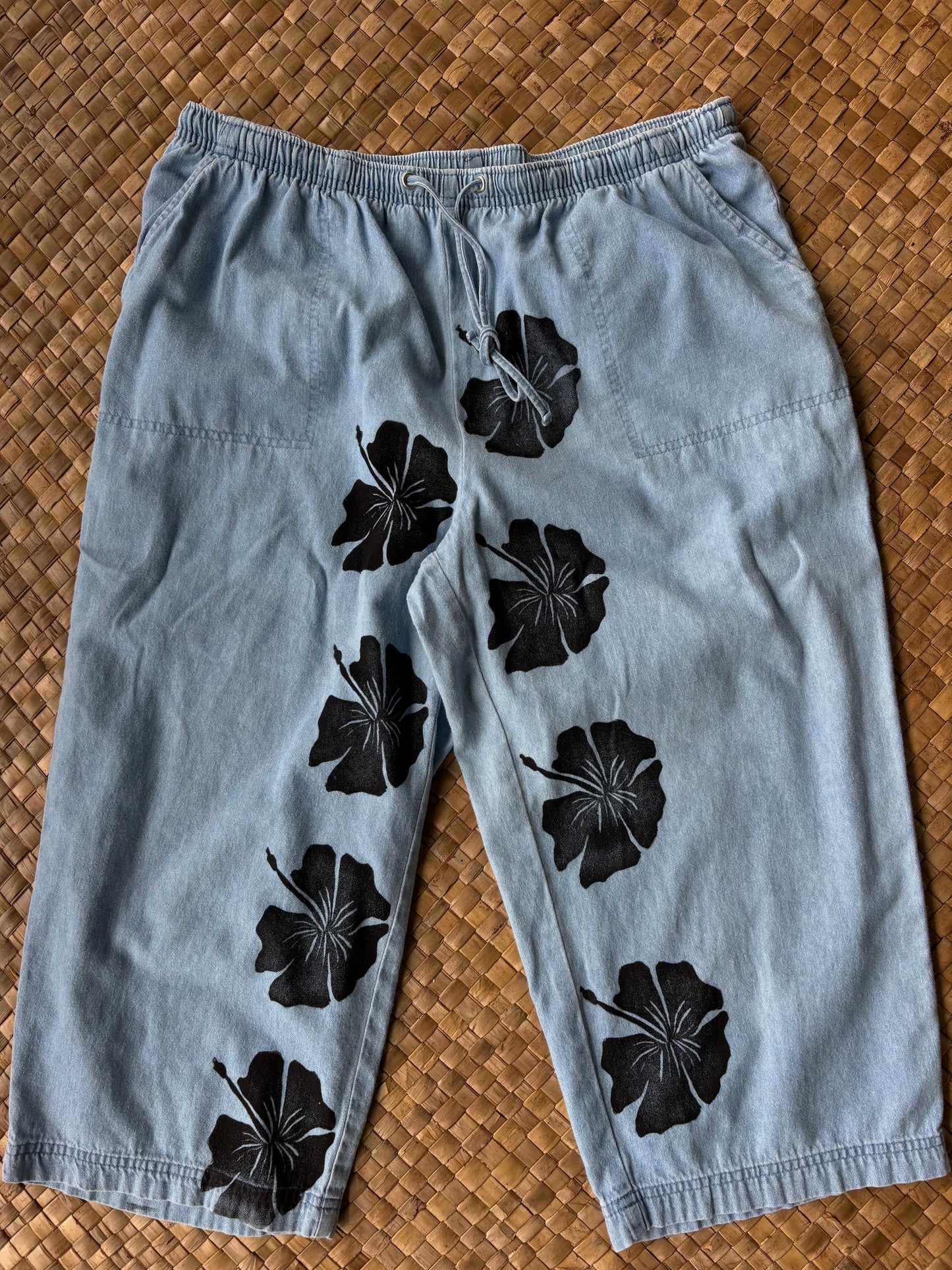 Hibiscus Double Vision Baggy Capris